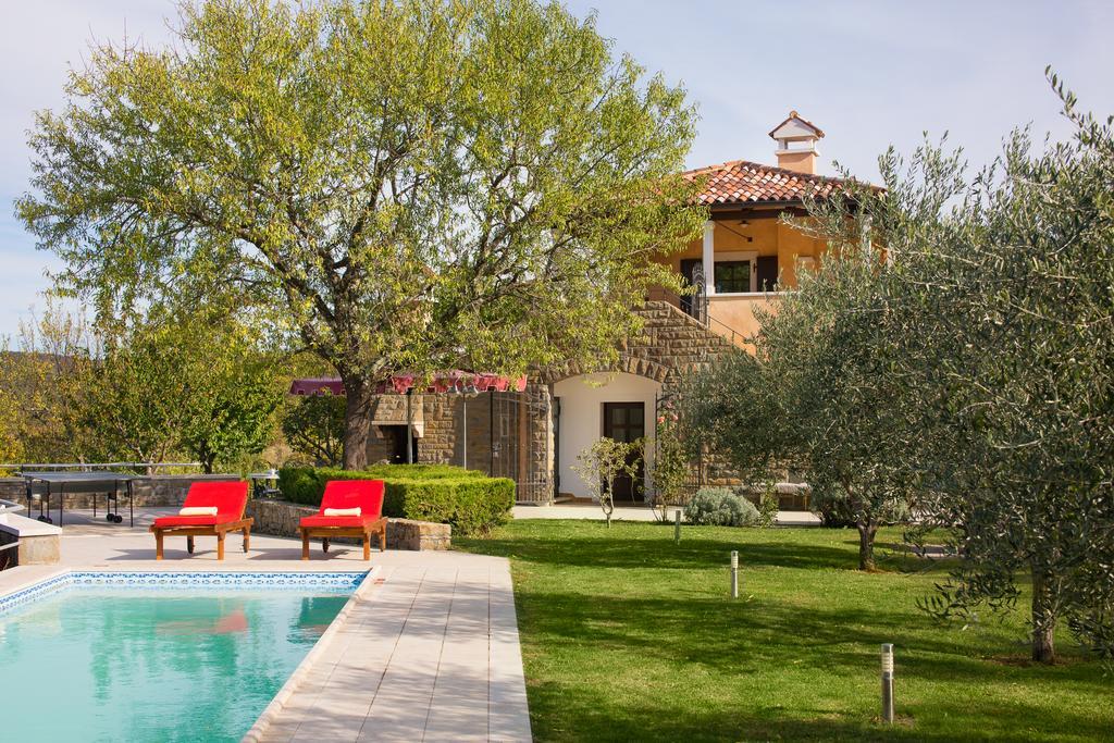 Villa Momiano With Private Pool Momjan Exterior photo