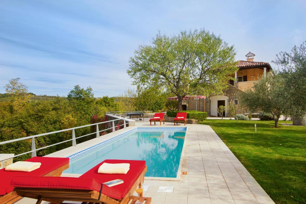 Villa Momiano With Private Pool Momjan Exterior photo